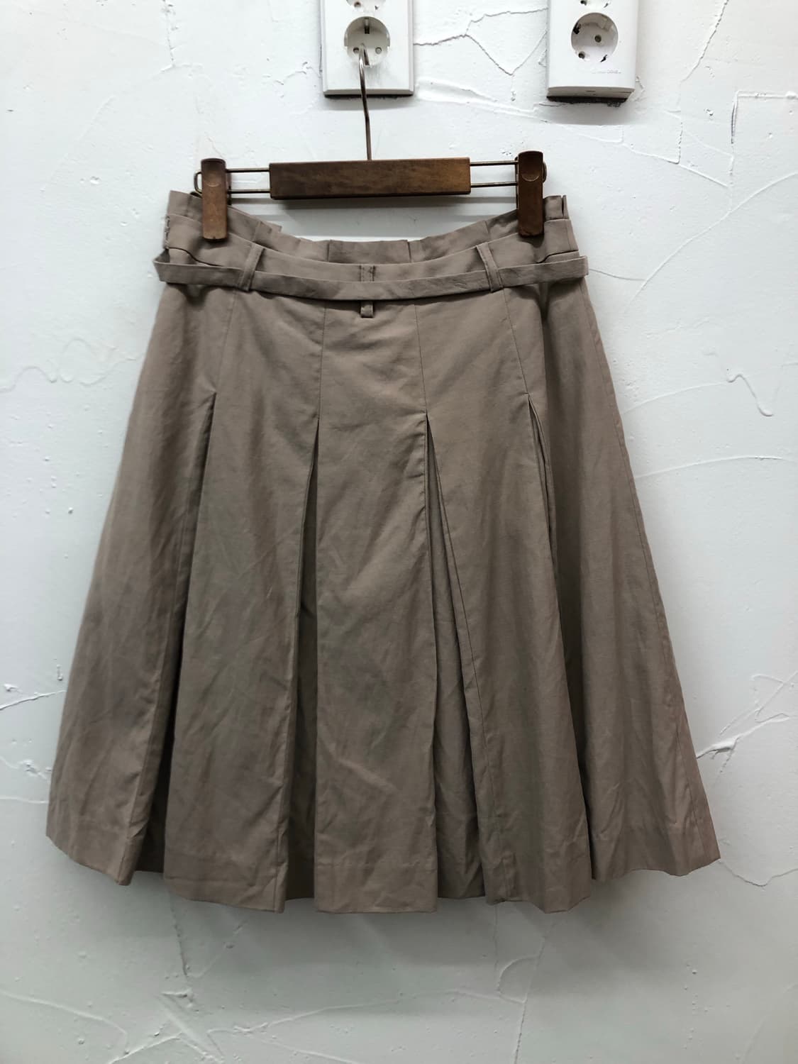 콤 샤 이즘 벨티드 플레어 스커트 상품이미지2