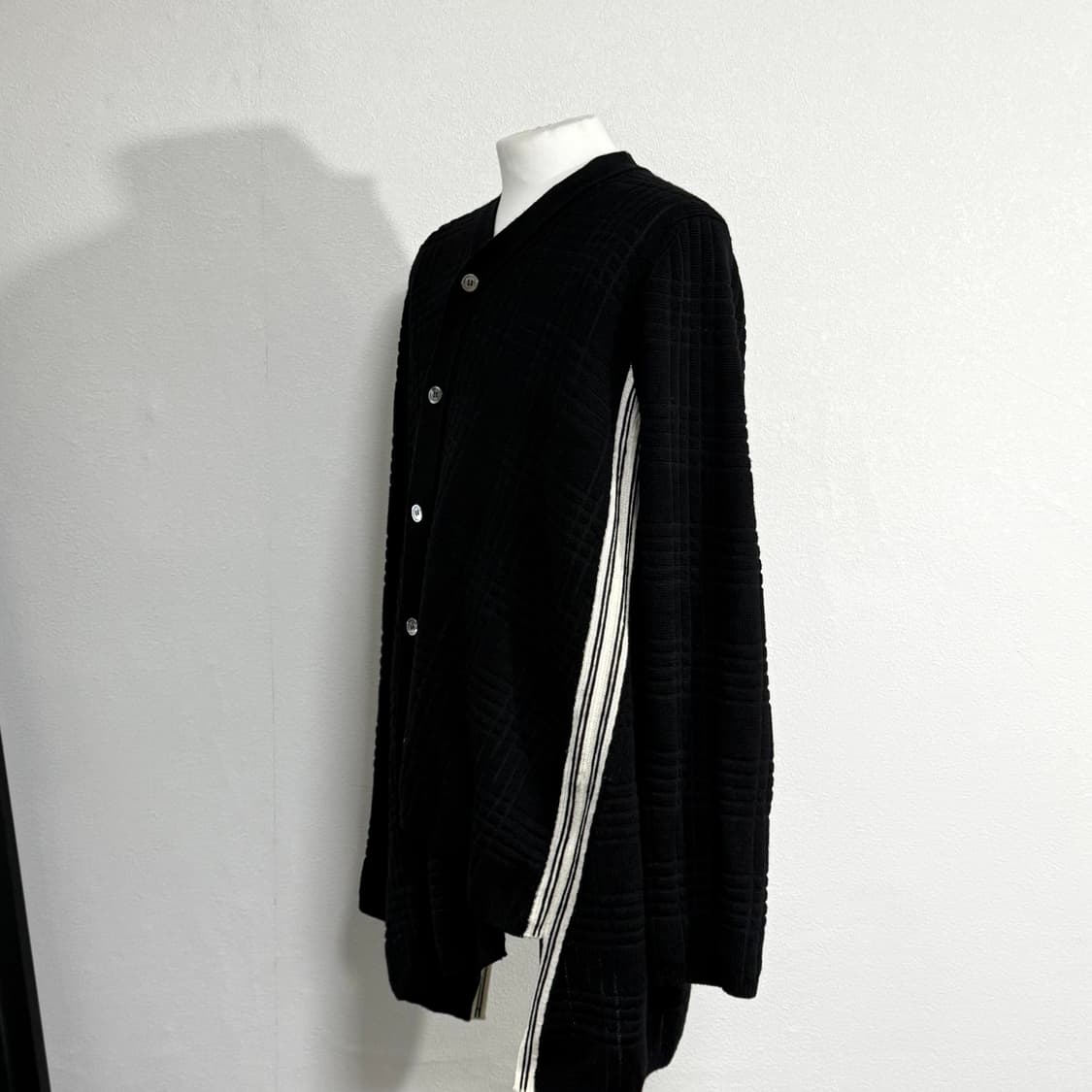 18aw 꼼데가르송 옴므플러스 비대칭 사선 가디건 l 상품이미지3