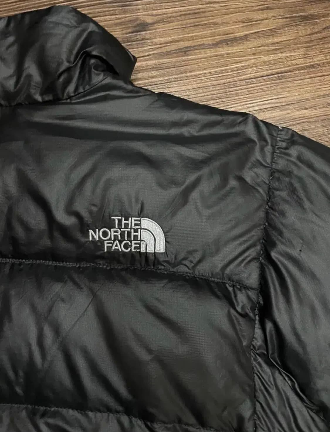 노스페이스 아콘카구아 유광 경량패딩  상품이미지10