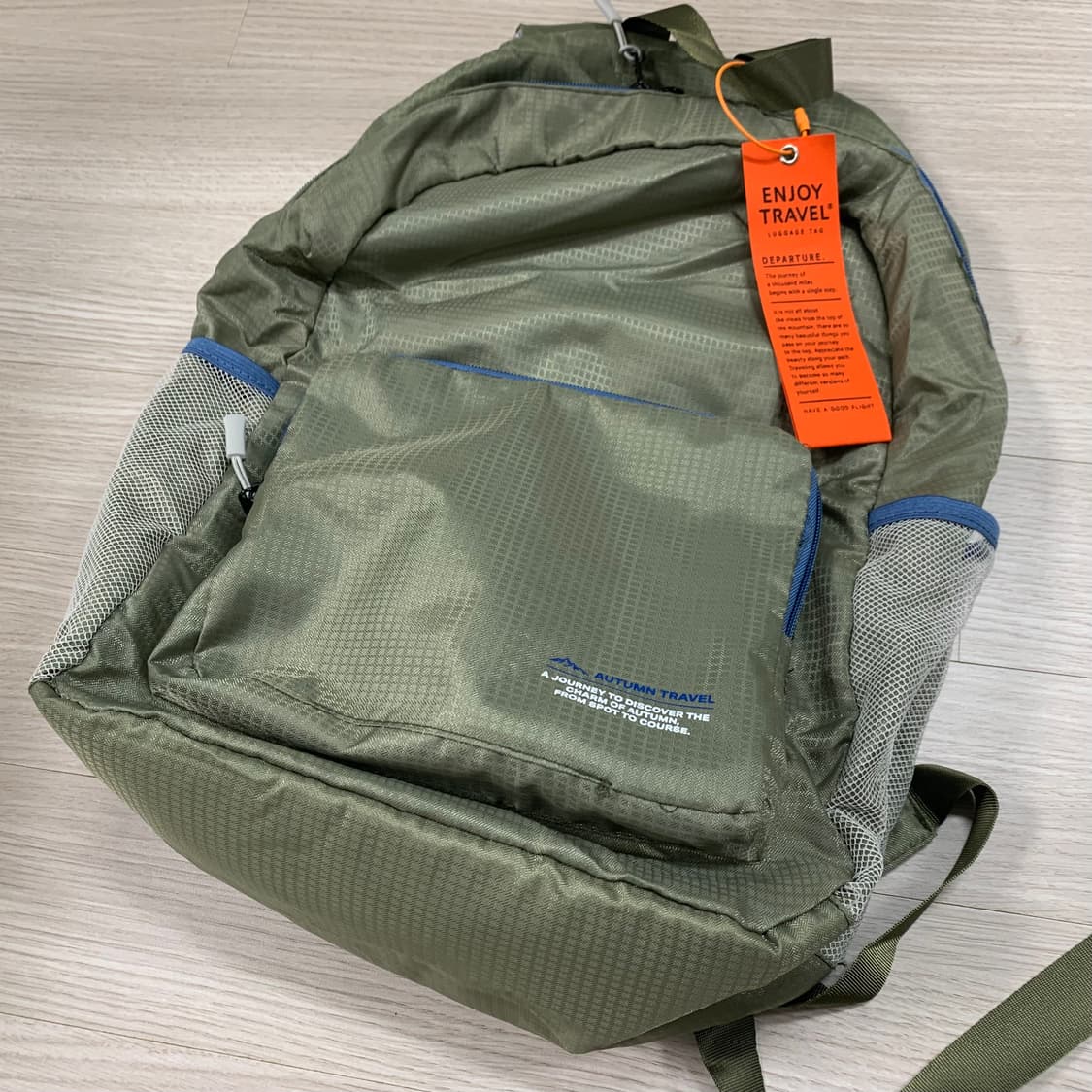 다이소 헬로어텀 접이식 백팩 카키 상품이미지4