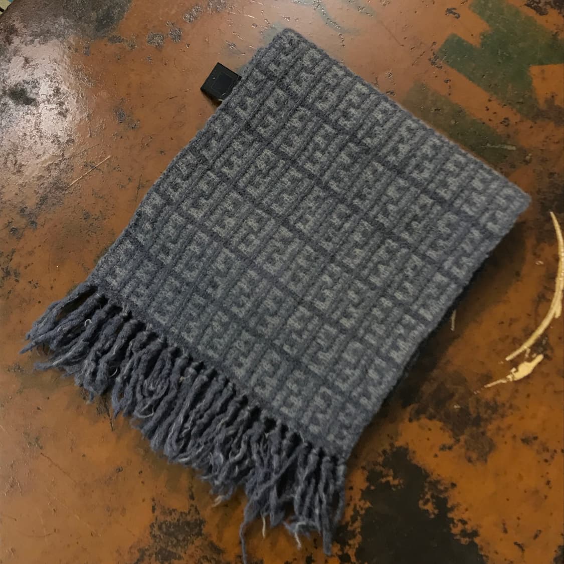 FENDI 펜디 그레이 FF 로고 울 숏 머플러 남녀공용 상품이미지3