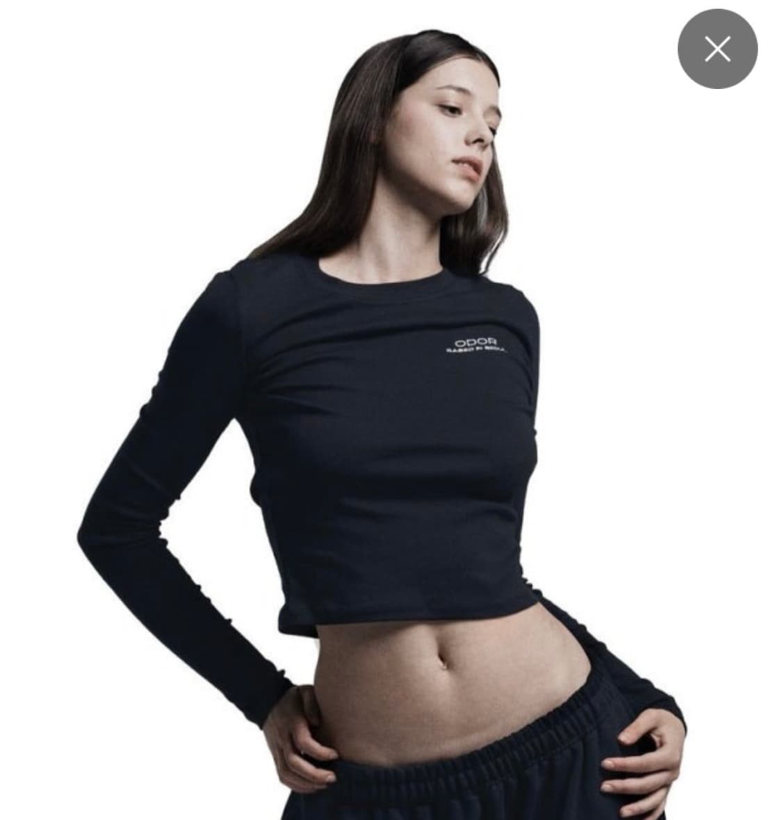 오도어 베이직 티 화이트 새거 팝니다 상품이미지2