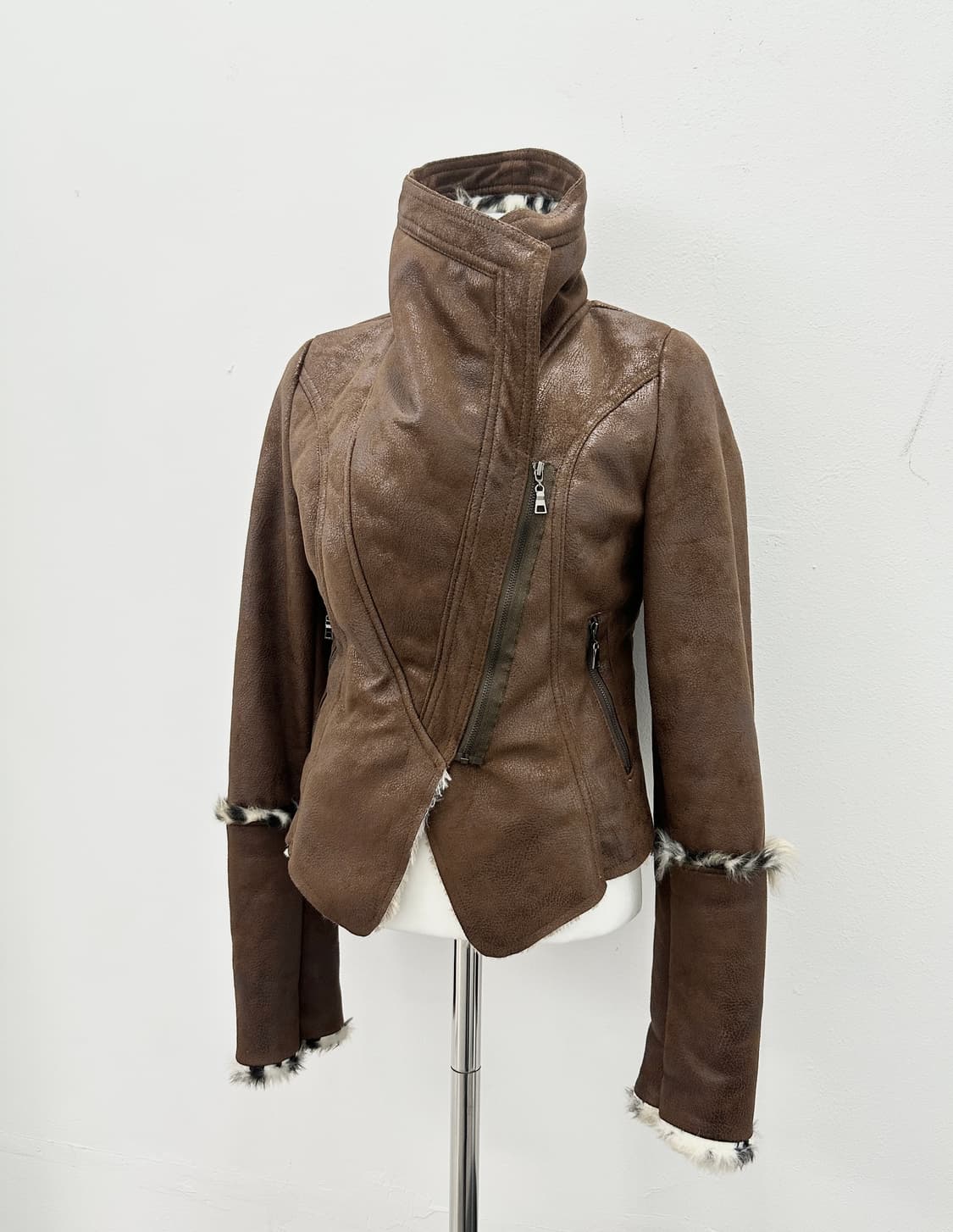  Leather high neck fur trimming jacket 상품이미지9