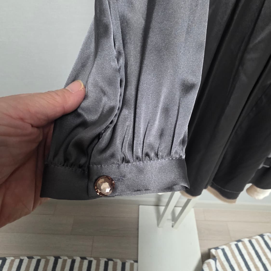 모조에스핀 실크 롱 슬리브 미니 원피스 상품이미지4