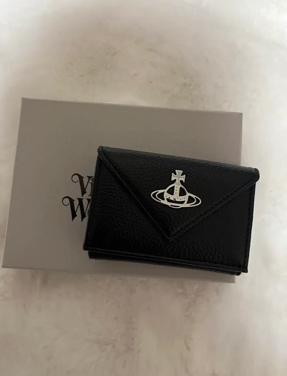 비비안웨스트우드 그레인 엔벨롭 반지갑 상품이미지1