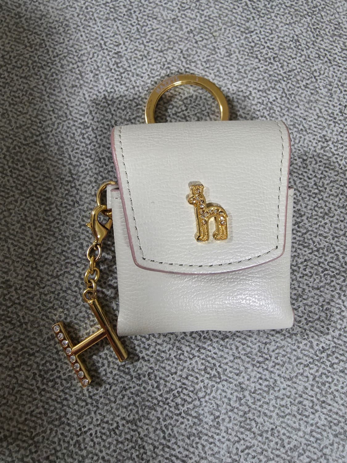 [급처/헤지스] 에어팟 케이스 상품이미지1