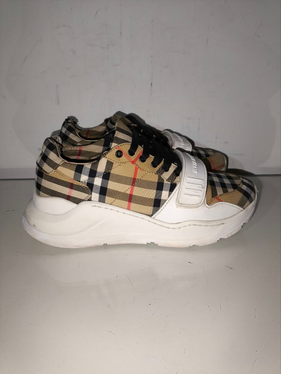37 240mm 버버리 체크 빈티지 스니커즈 밸크로  상품이미지2