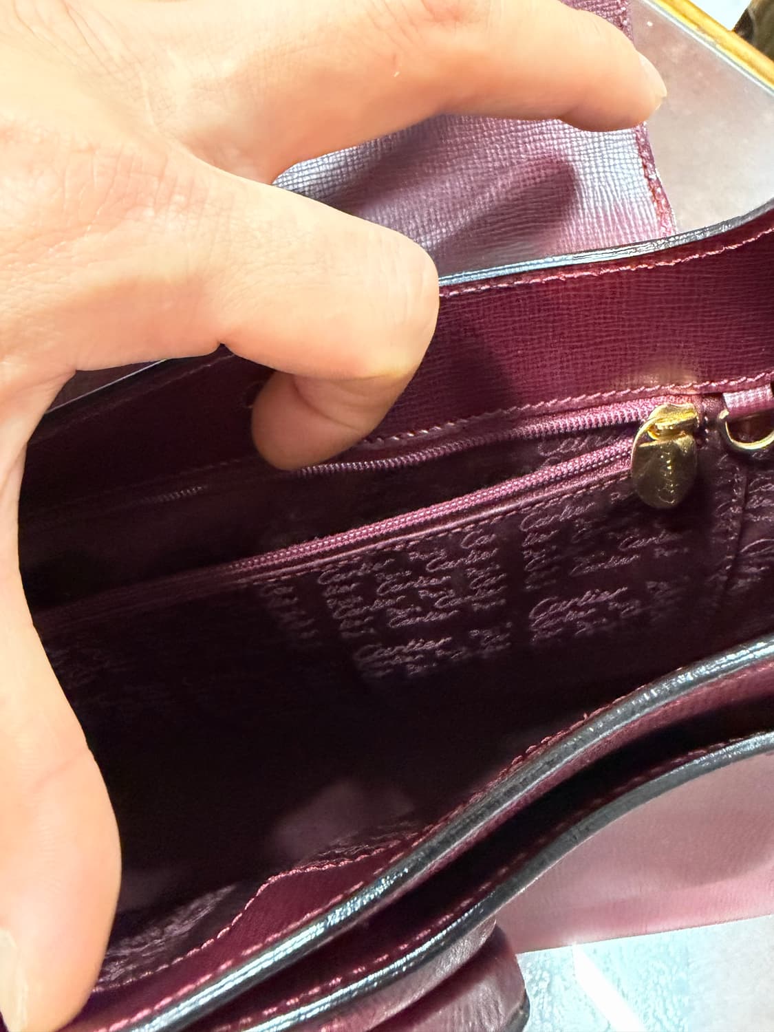 까르띠에 정품 머스트 버건디 숄더백 싸게 팝니다.!!! 상품이미지3