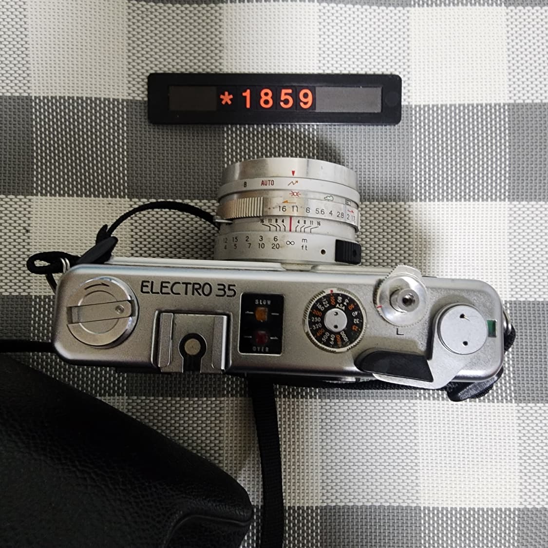 야시카 일렉트로 35 gsn 필름카메라 실버바디 케이스포함 상품이미지2