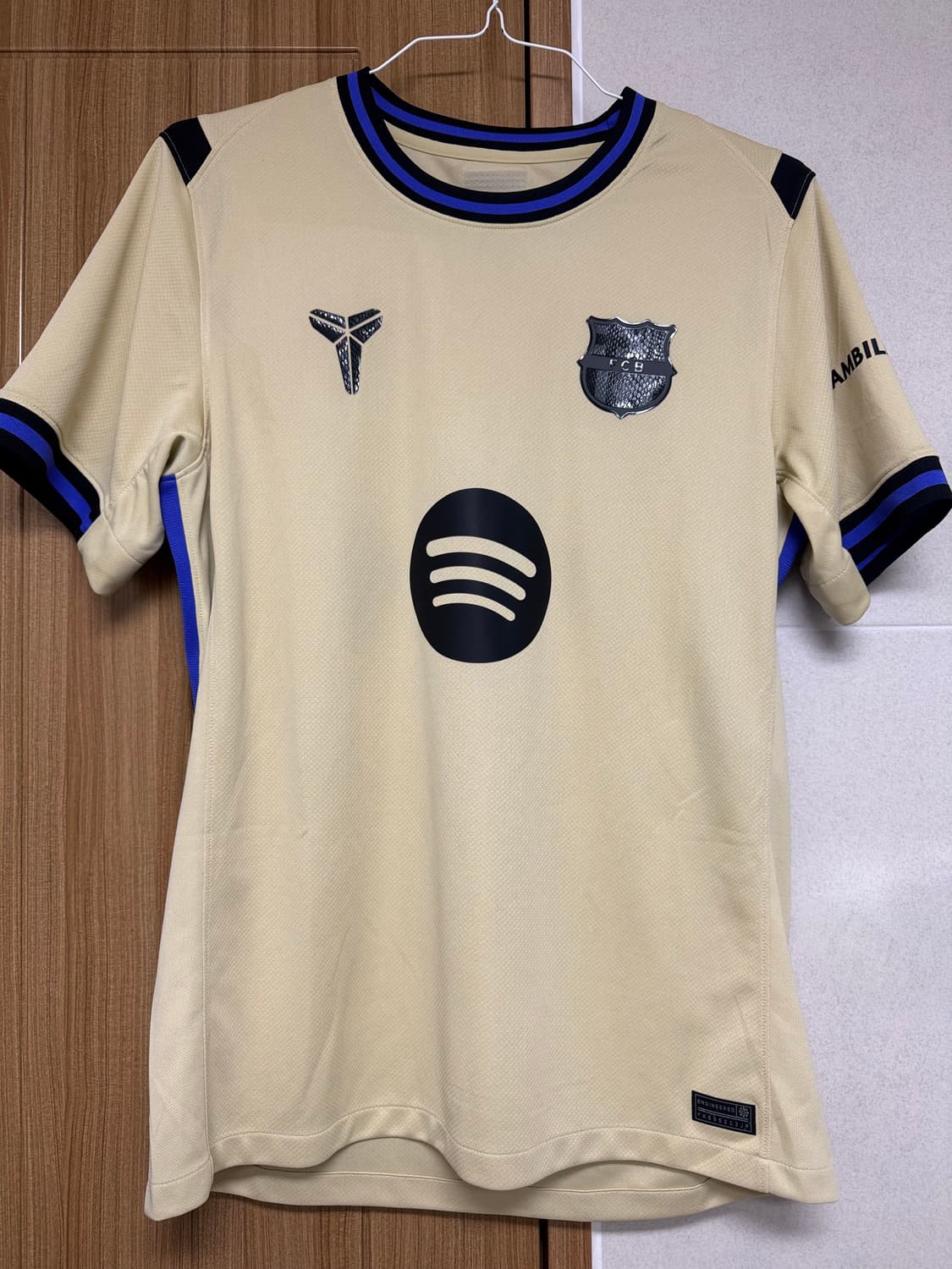 (새상품) 25/26 바르셀로나X코비 어웨이 L 유니폼 상품이미지1