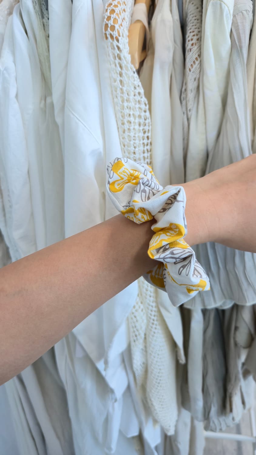 Small 옐로우 플라워 곱창 면 화이트 헤어끈 헤어스크런치 hair 상품이미지2