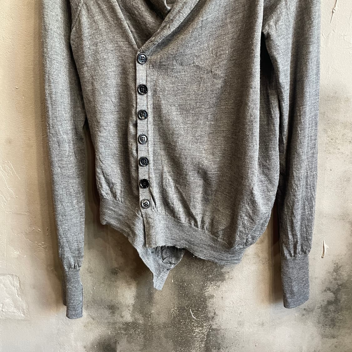 00s 알렉산더 맥퀸 비대칭 숄칼라 가디건  상품이미지4