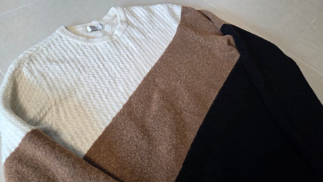 타임 옴므 사선 컬러 블럭 크루넥 니트 상품이미지4