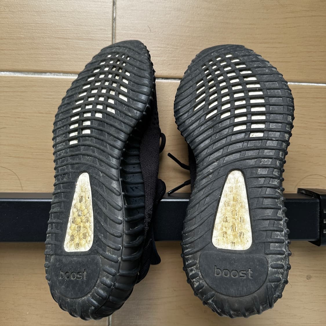 YEEZY BOOST 350 V2 상품이미지4