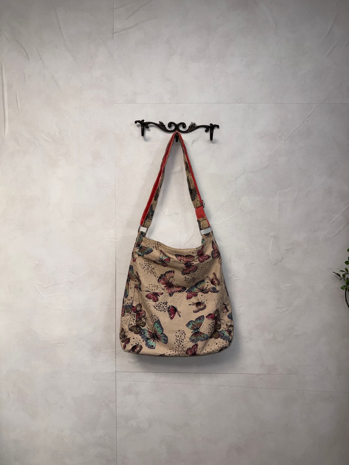 Beige butterfly pattern cross bag 상품이미지1