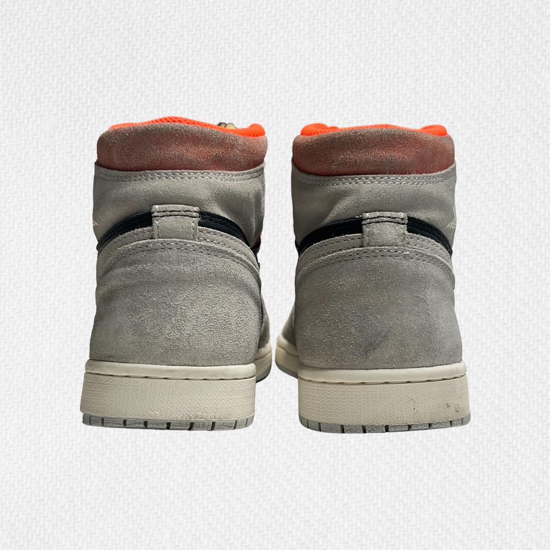 260 조던1 레트로 하이 네추럴 그레이 하이퍼 크림슨 상품이미지7