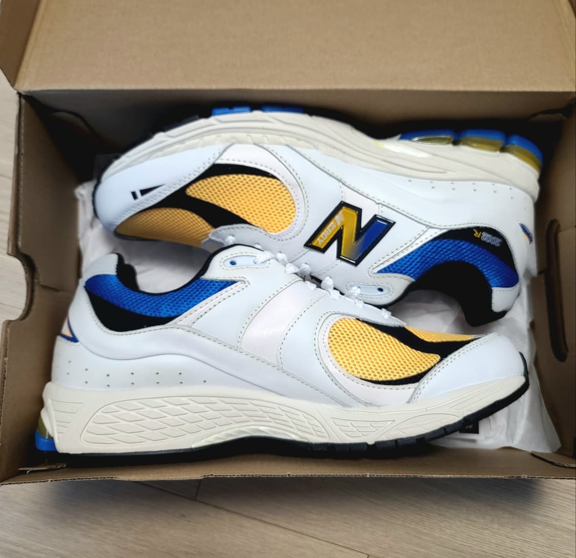 290 새제품 뉴발란스 2002R 화이트 남자 신발 운동화 285 295 상품이미지4