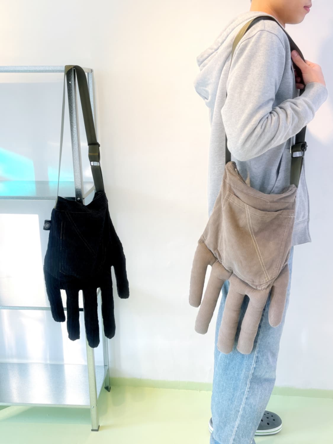 손모양 크로스백 🤚 상품이미지2