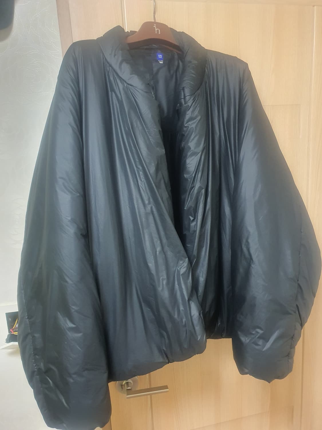 이지갭 바이 발렌시아가 패딩 xxl 상품이미지1