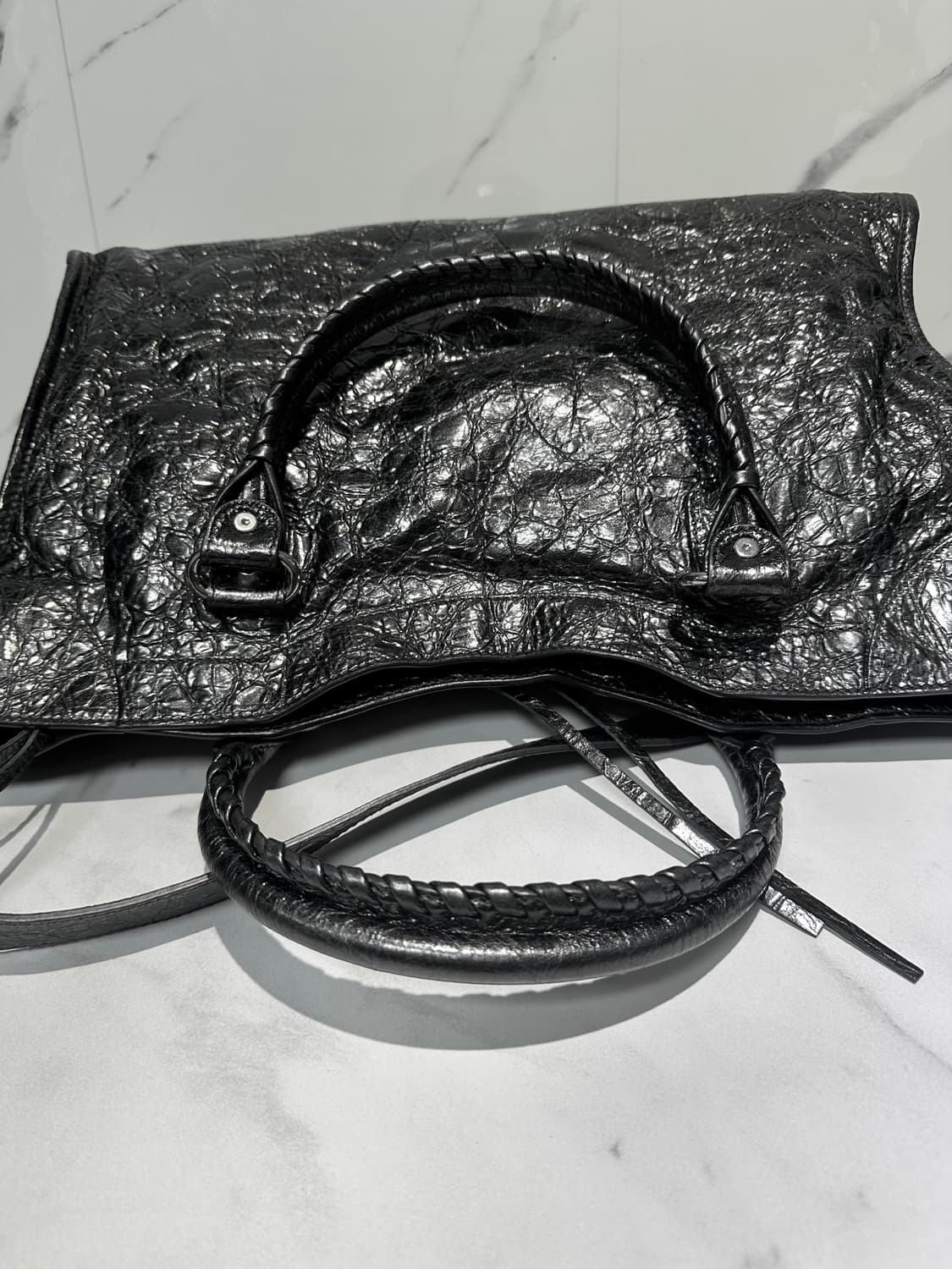 [새상품급 정품] 발렌시아가 르 시티 모터백 미디움 실버 상품이미지7