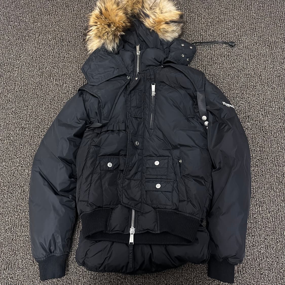 디스퀘어드2 라쿤털 여성 크롭 숏패딩 블랙 M 상품이미지1