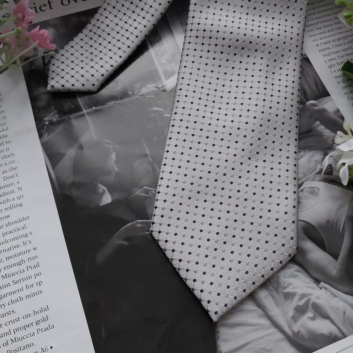 저널웍스 실크 라이트그레이 도트 넥타이 6.8cm A+등급 K1460
 상품이미지4