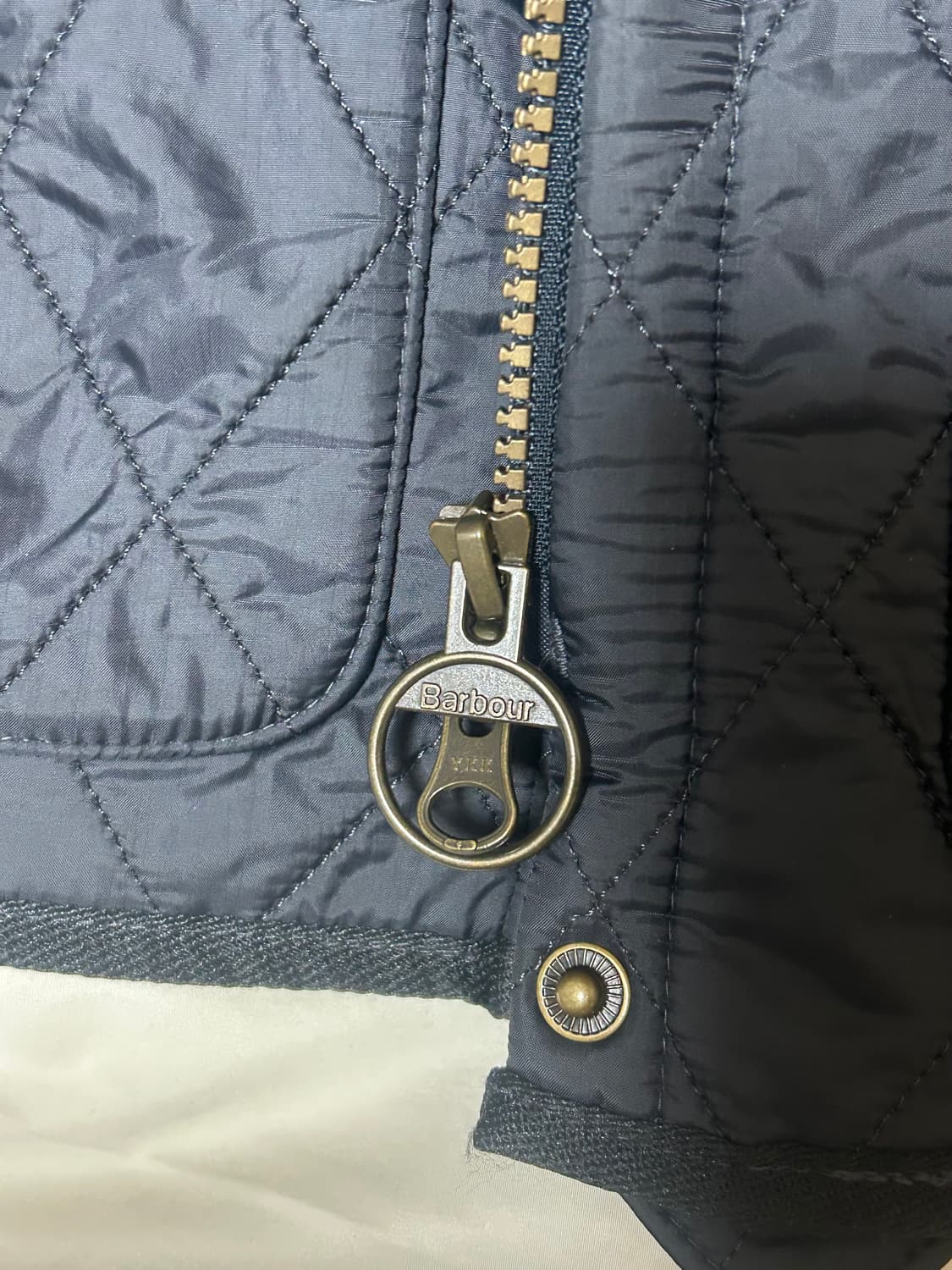 바버 인터네셔널 폴라 퀼팅 자켓 블랙 10 상품이미지7