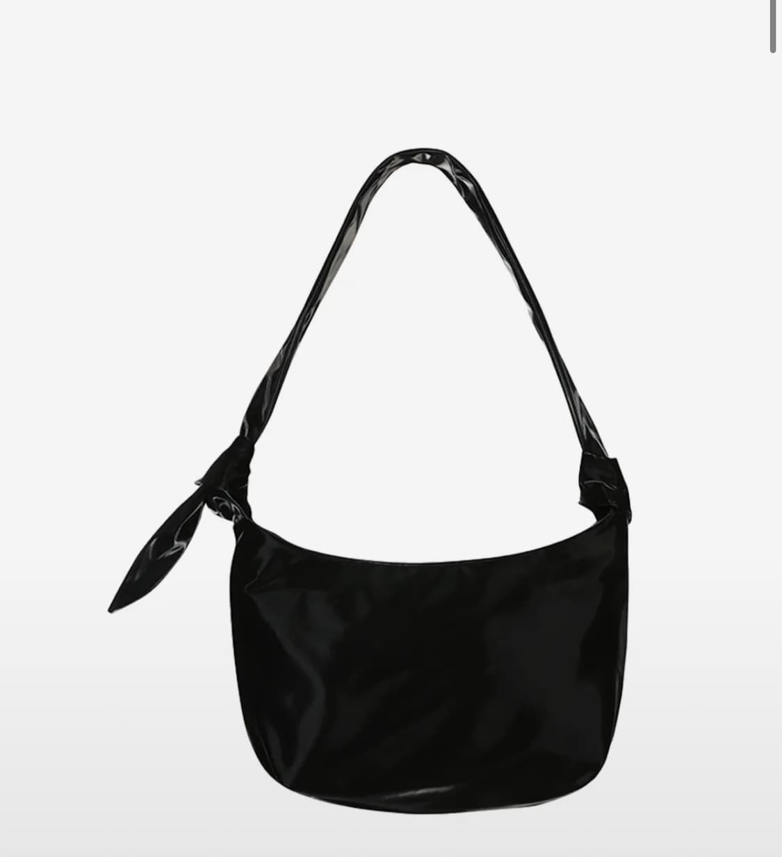 아코크 글로시 하프문 크로스백 블랙 상품이미지1