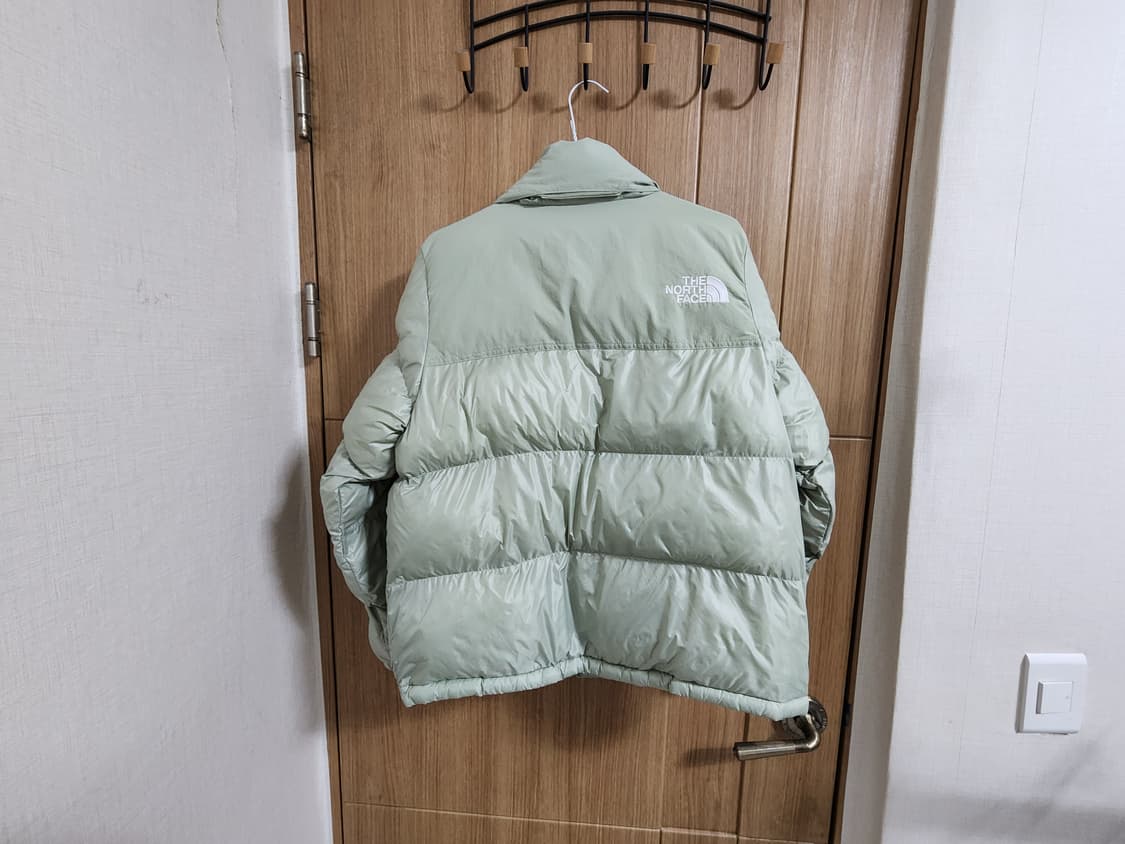 (95)여성 노스페이스 눕시 온볼 패딩 점퍼 페일그린 상품이미지3