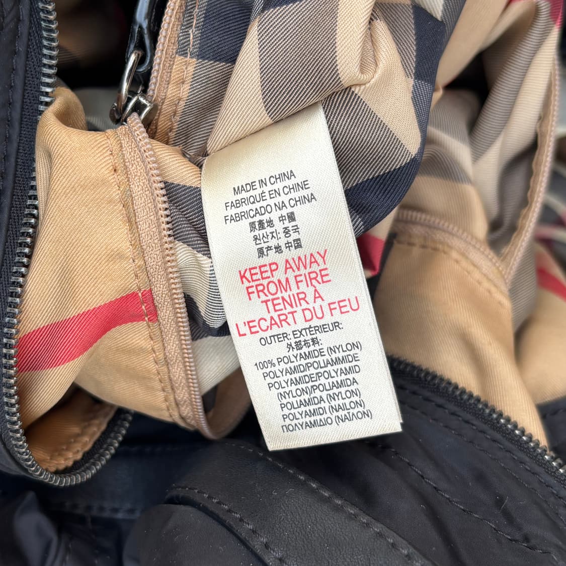 버버리 버클레이 나일론 토트백 상품이미지9