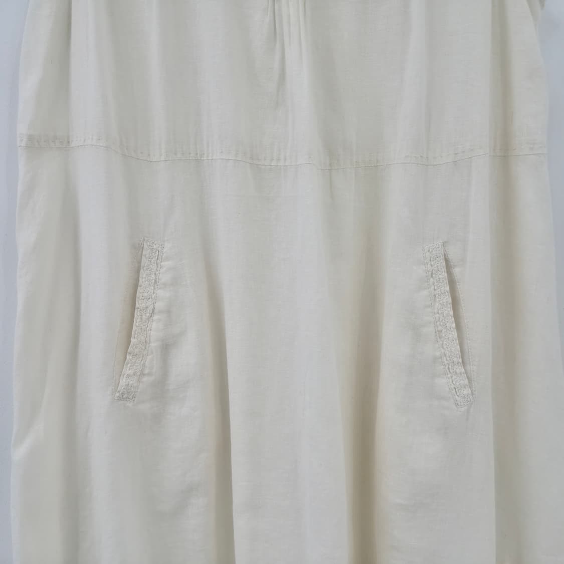 earth 린넨 코튼 플라워 니트장식 내추럴 슬리브리스 원피스 상품이미지5