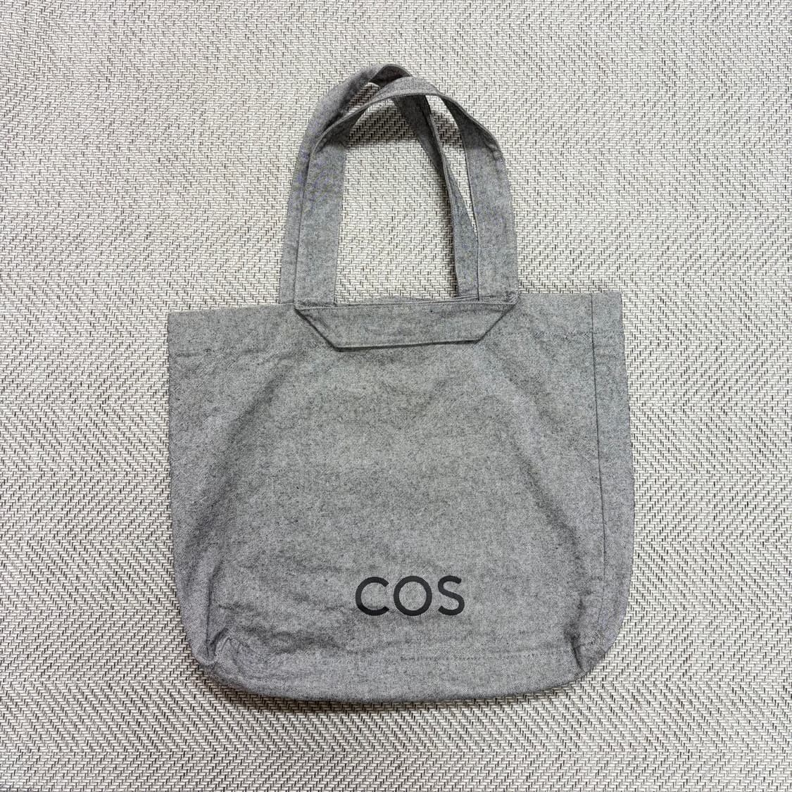 COS 그레이 빅 숄더백 상품이미지1