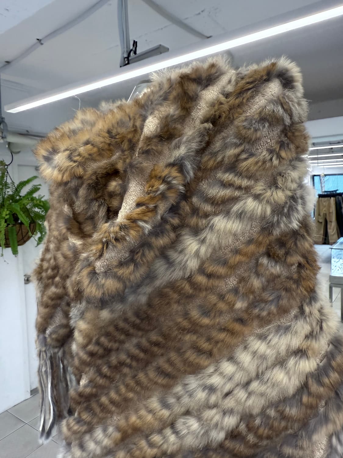 real fur hooded cape 상품이미지4