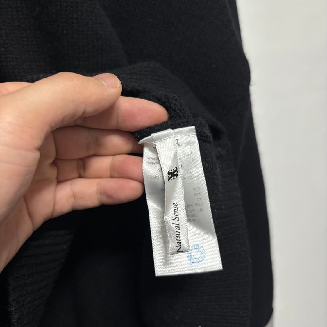 세터 블랙 언발란스 캐시미어 니트 상품이미지6