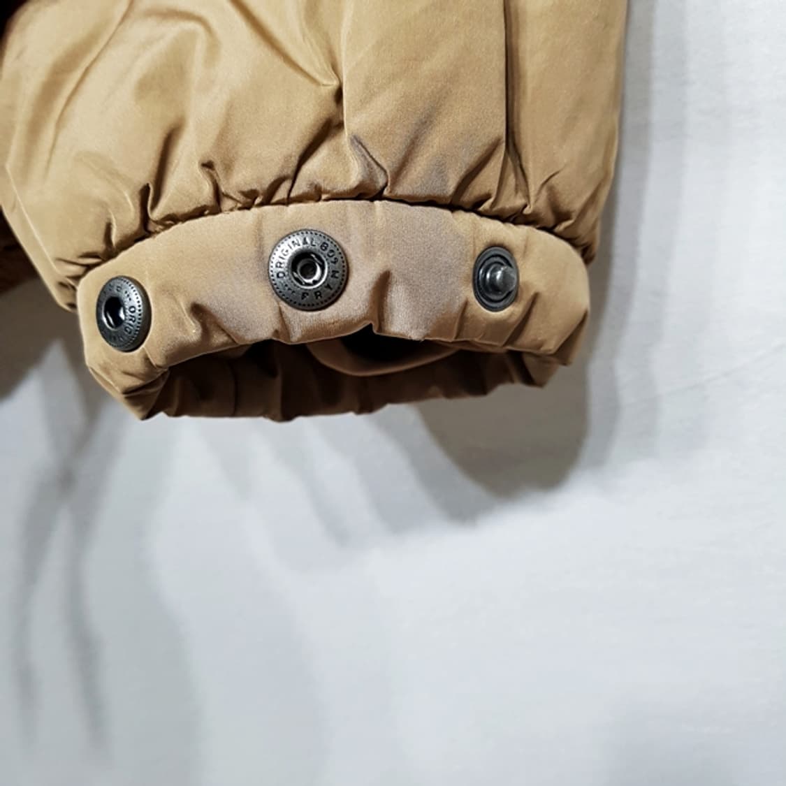 HUGO BOSS 휴고보스 패딩 점퍼 상품이미지4