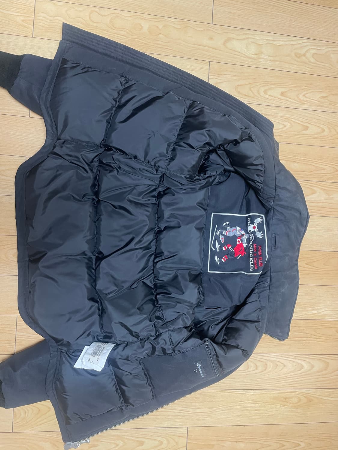 무스너클 발리스틱 패딩 s사이즈 팝니다 상품이미지2