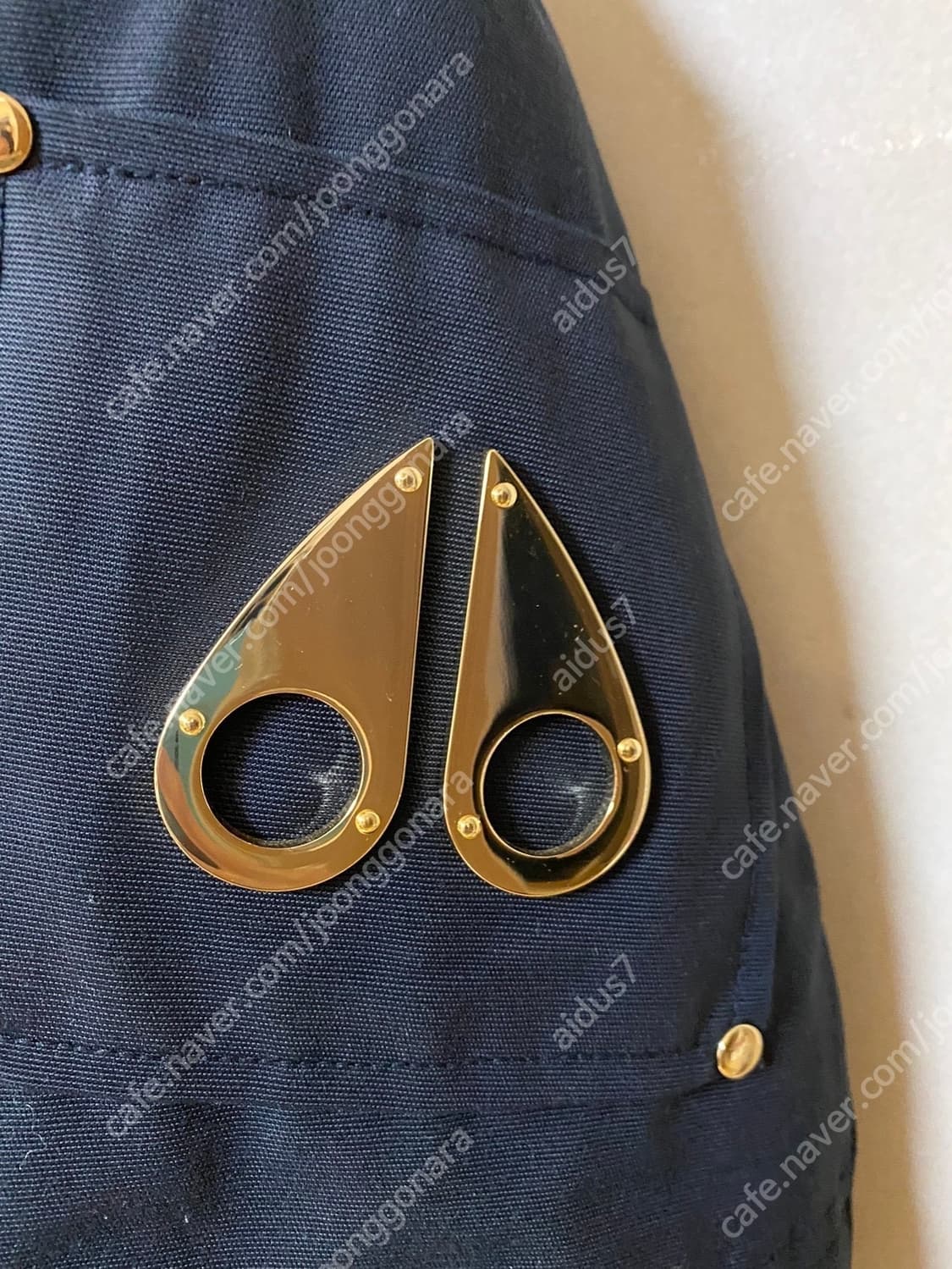 무스너클 골드라인 패딩 상품이미지3