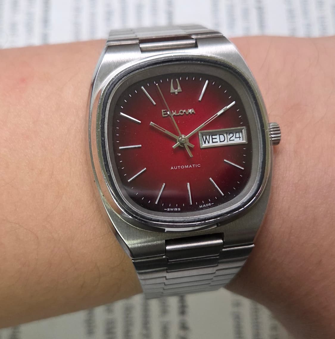 빈티지 부로바 테레비 데이데이트 투톤 레드버건디 뻐뻐시 브슬 ver.
 상품이미지2