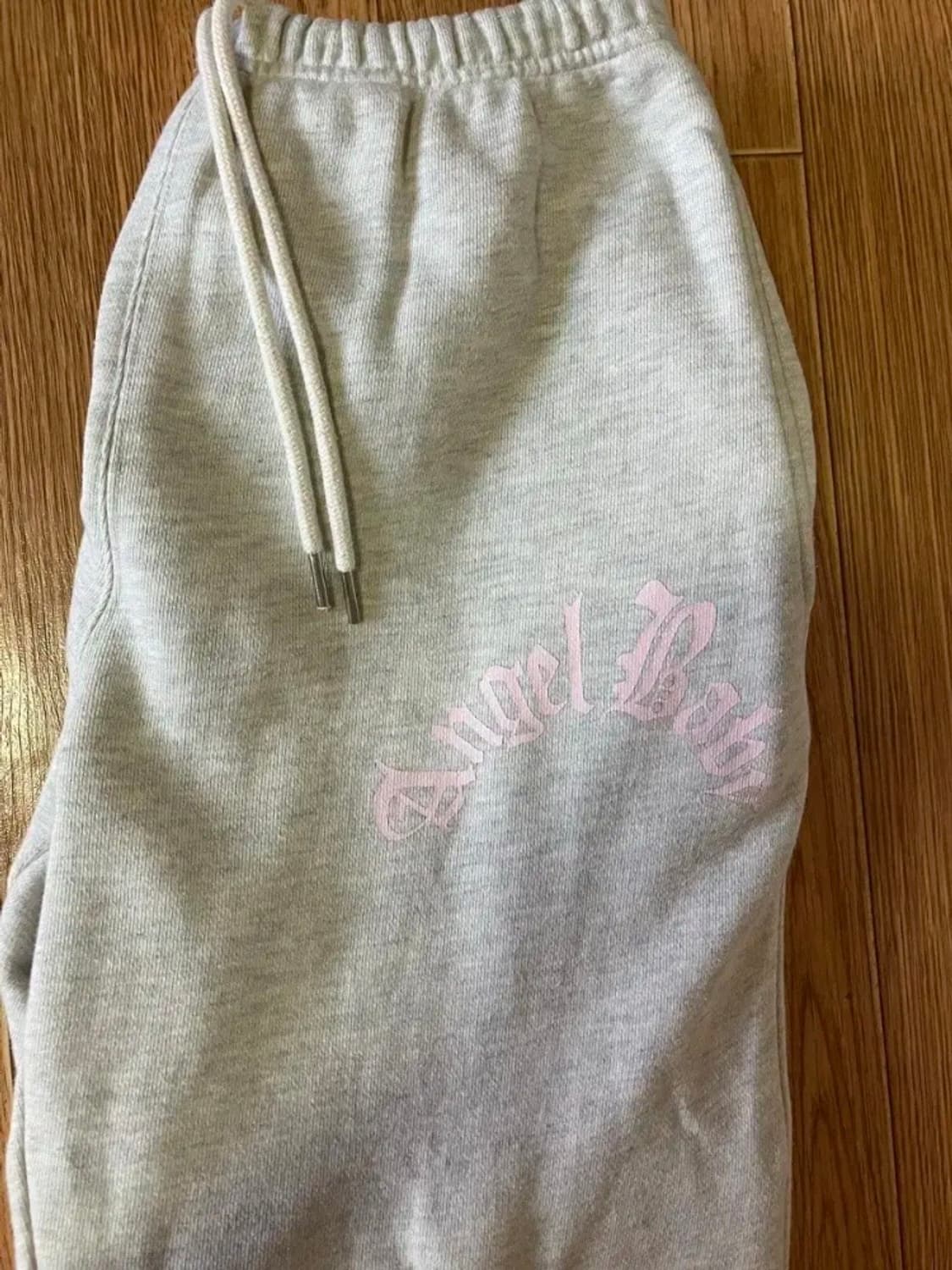 쓰리타임즈 엔젤베이비 스웻팬츠 스웨트조거 오트밀 상품이미지1