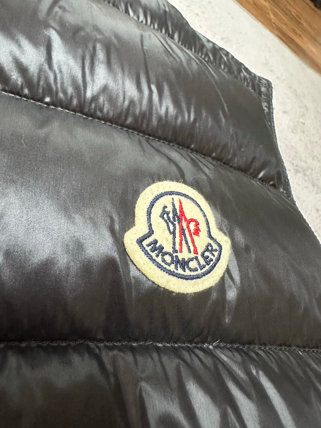 몽클레어 구이 조끼패딩 상품이미지2