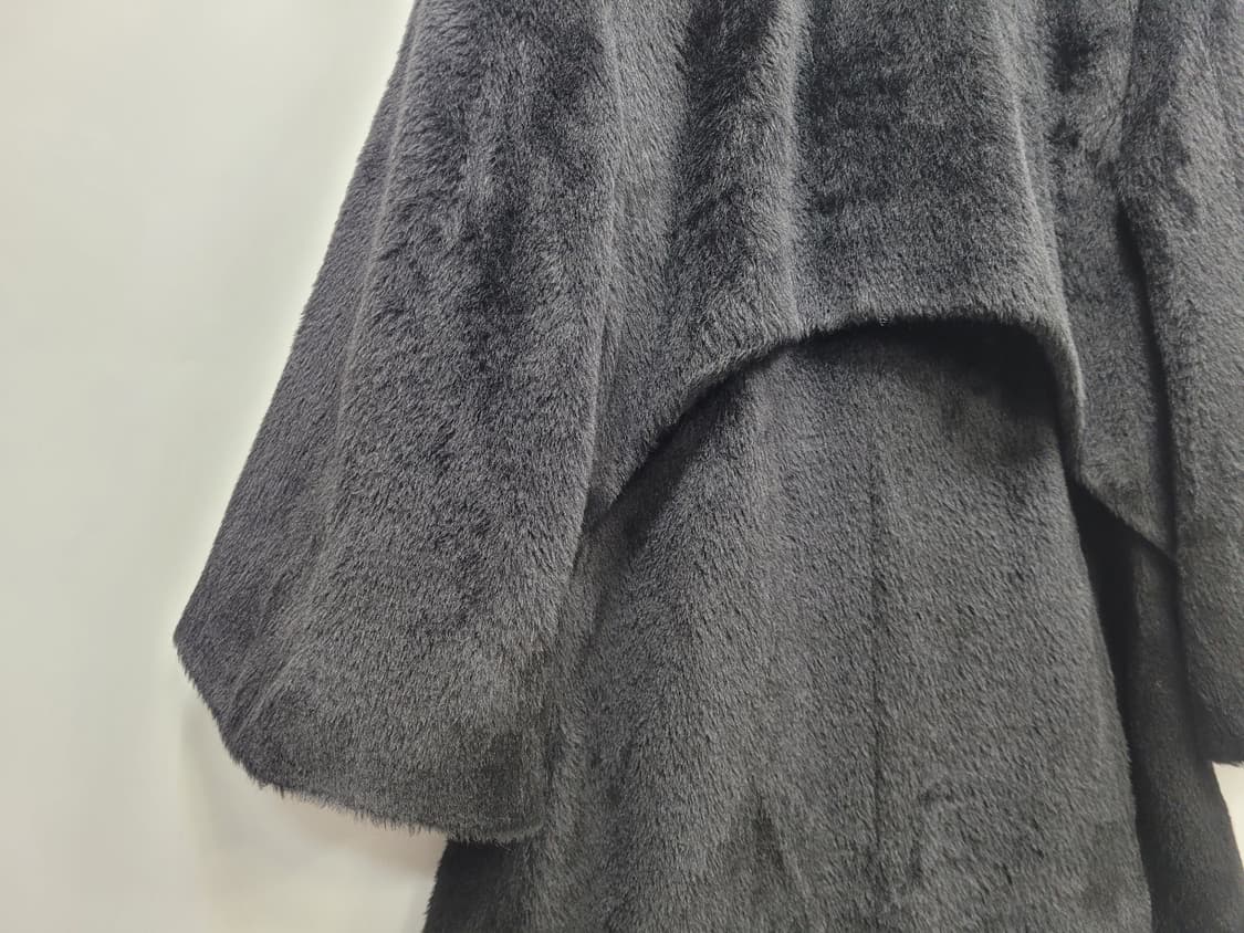 발렌시아 칠부소매 수리 알파카 코트 / 여 55 블랙
 상품이미지5