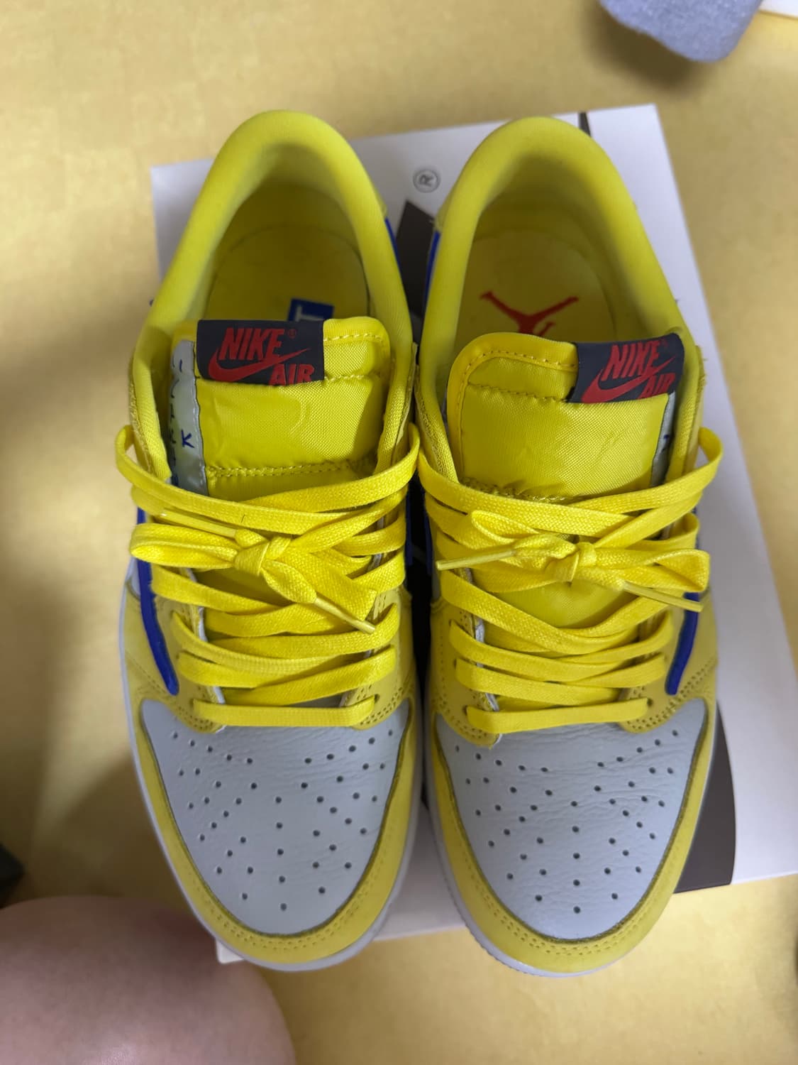 나이키 트레비스스캇 조던 카나리 265 상품이미지2