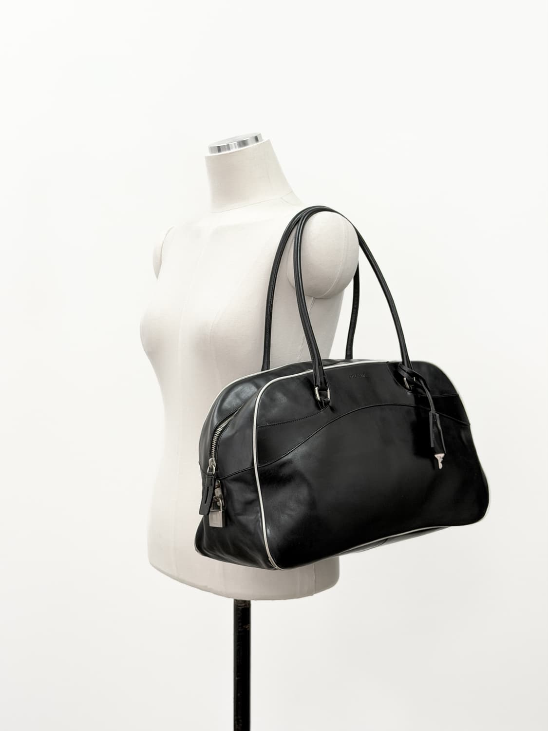 00's 프라다 레더 볼링백 상품이미지4