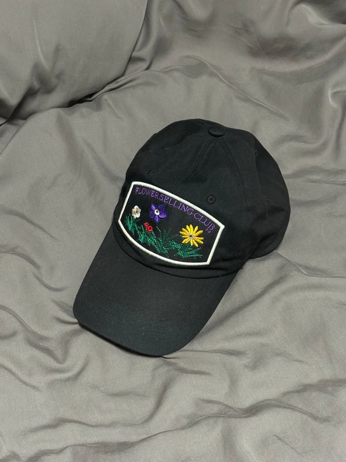 더콜디스트모먼트 모자 상품이미지1