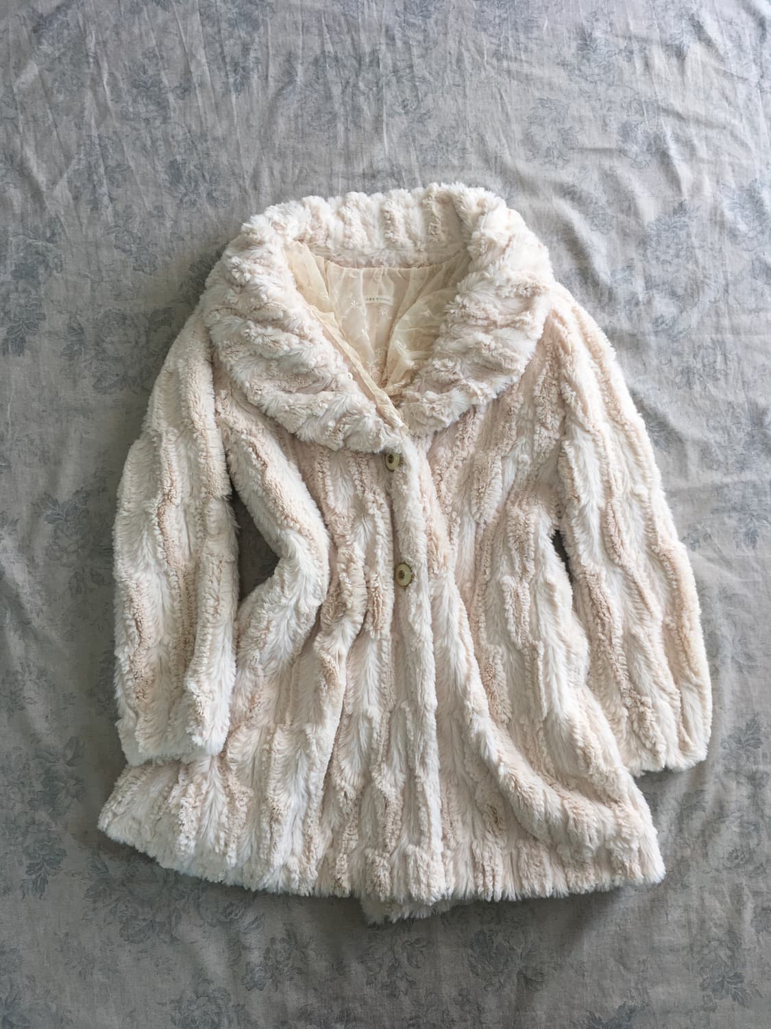 엑시즈팜 아이보리 레이스 퍼 코트 상품이미지5