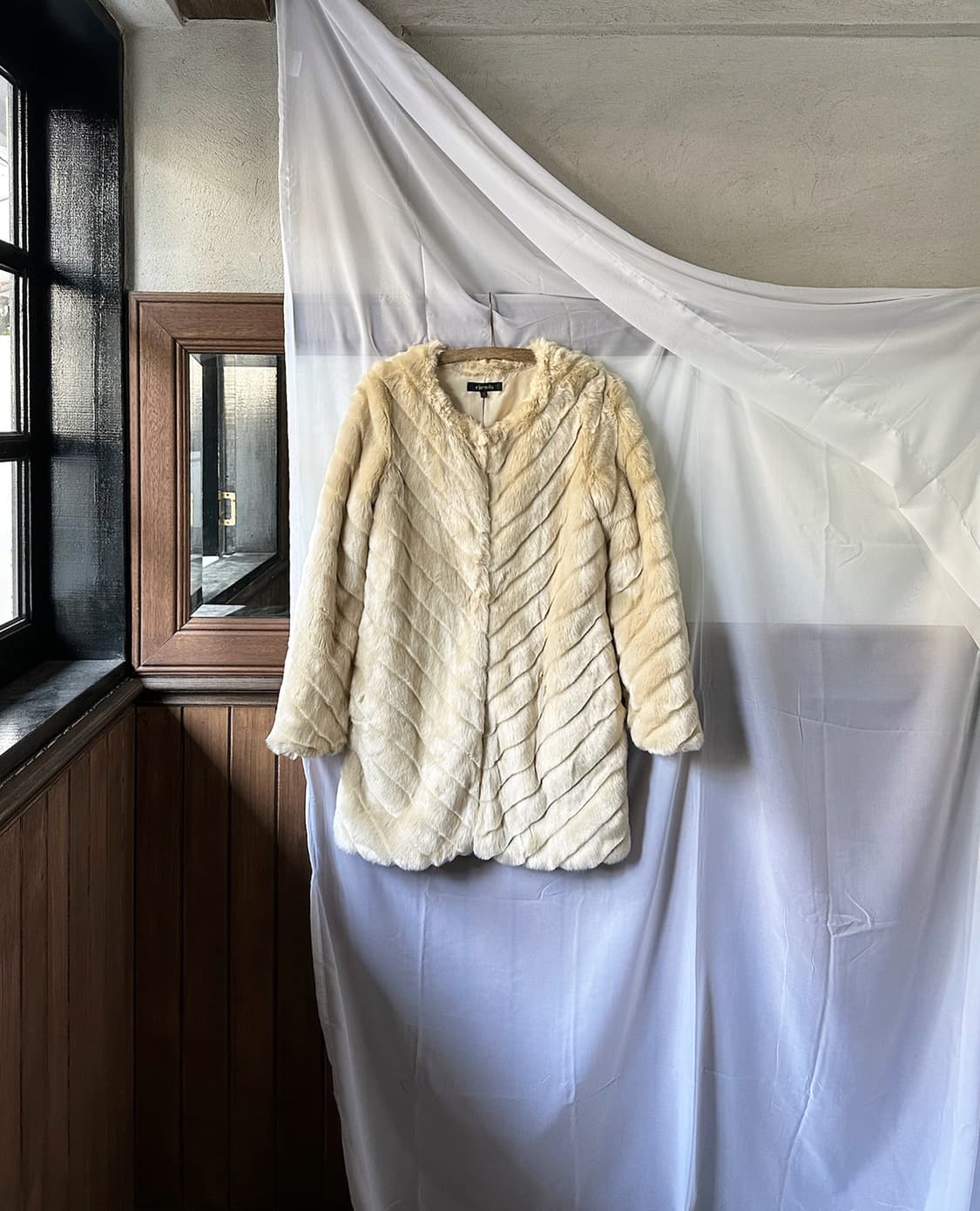 RIENDA cream faux fur jacket 상품이미지7