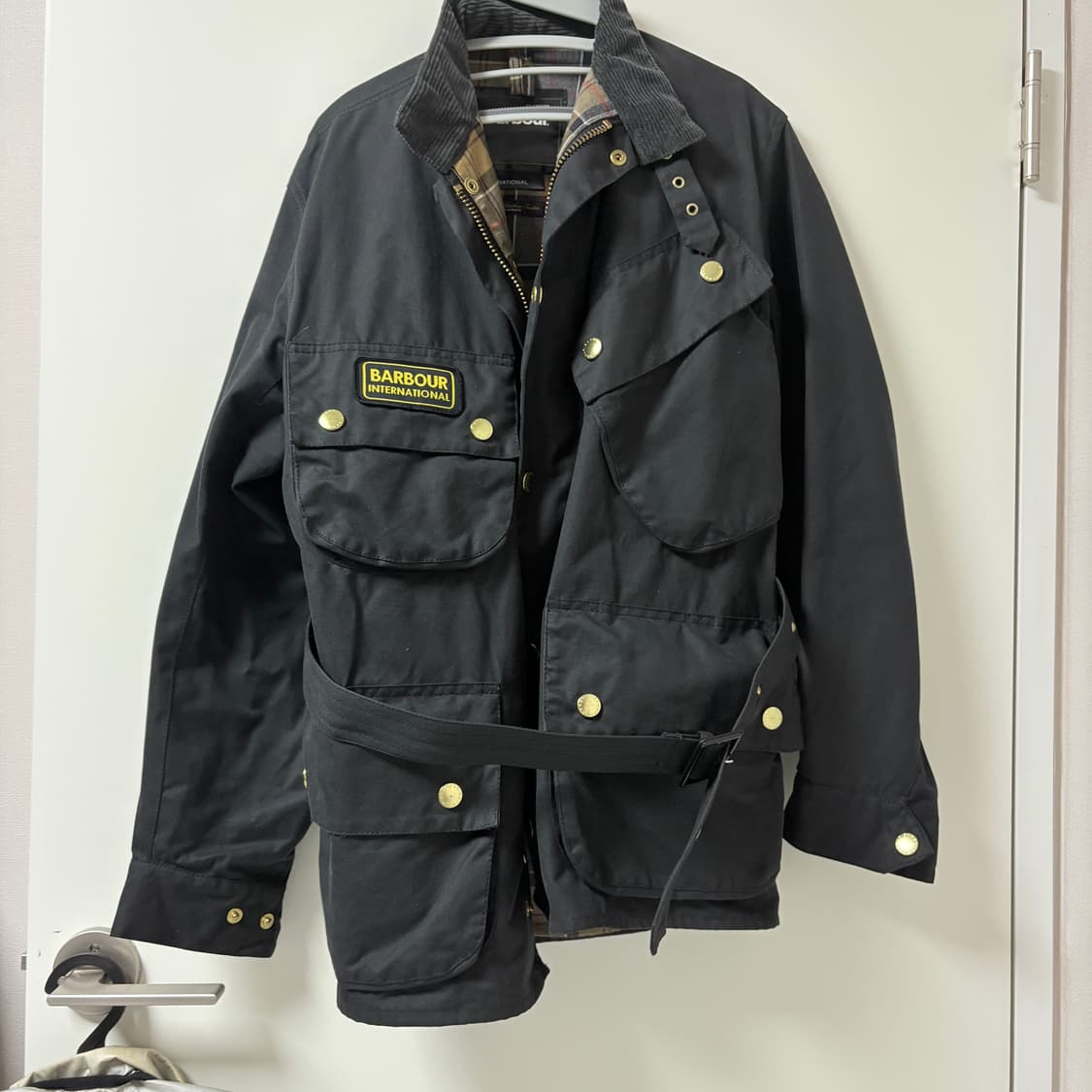 바버 인터네셔널 A7 왁스 자켓 블랙 38 상품이미지1