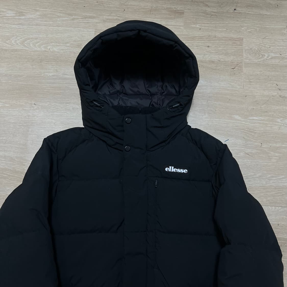 엘레쎄 덕다운 로고 후드 롱패딩 [블랙] S/90 상품이미지2