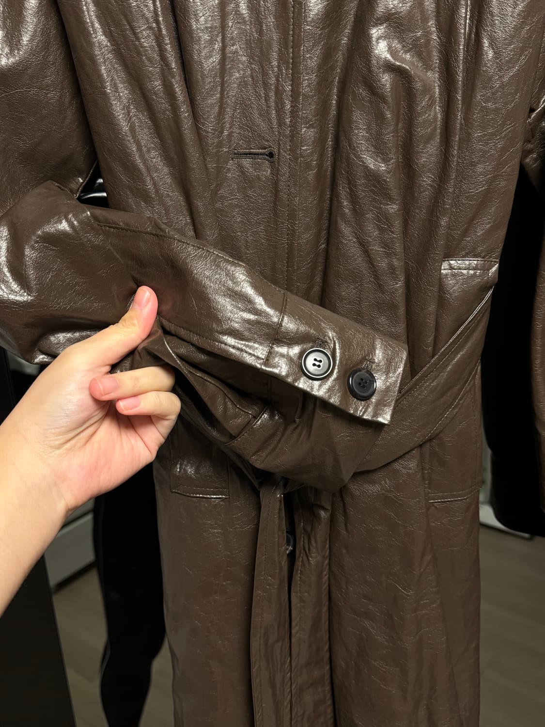 트리밍버드 레더 트렌치 롱 코트(다크초코브라운)  상품이미지2