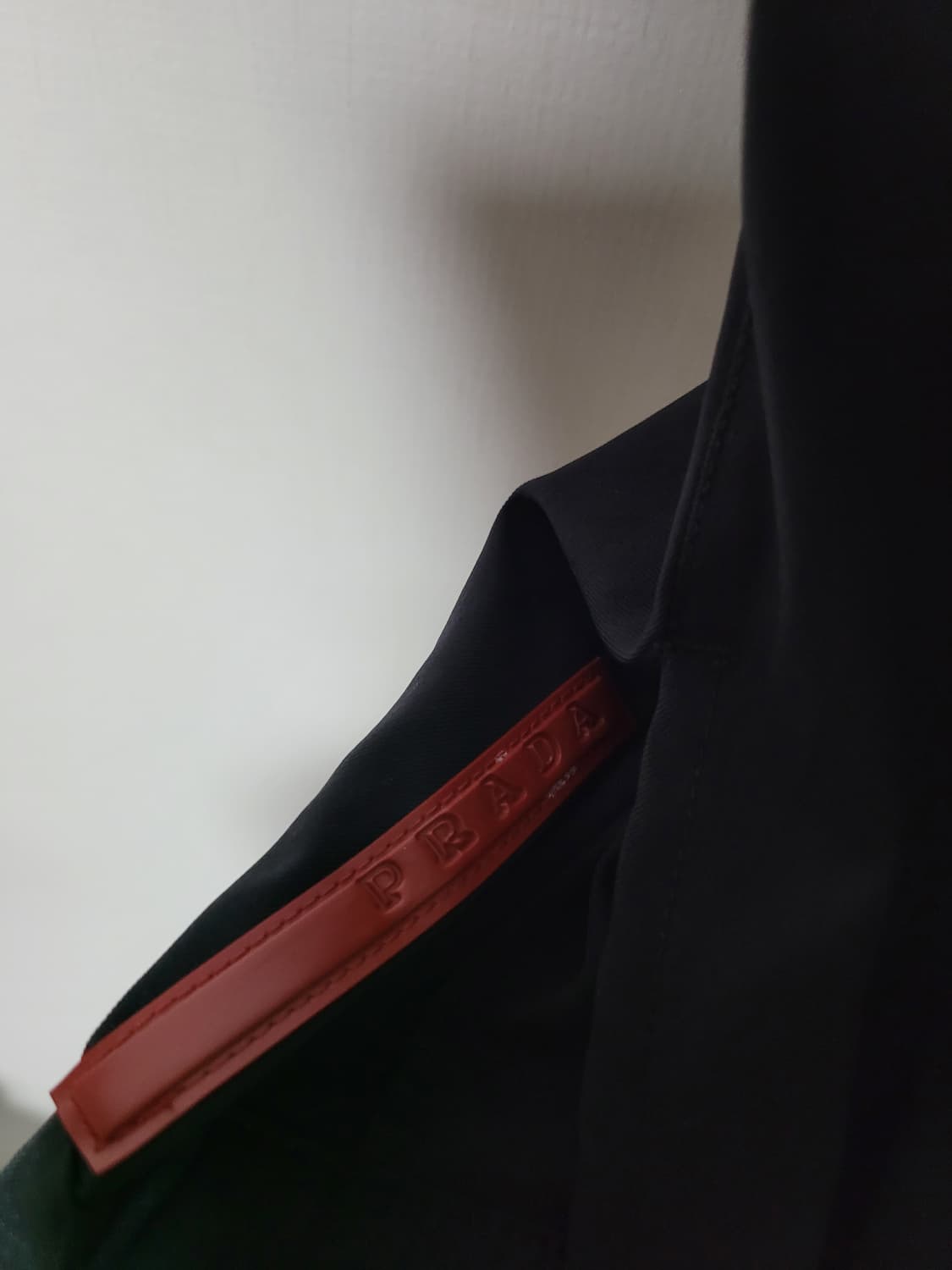 Prada sports hidden button shirts 상품이미지3